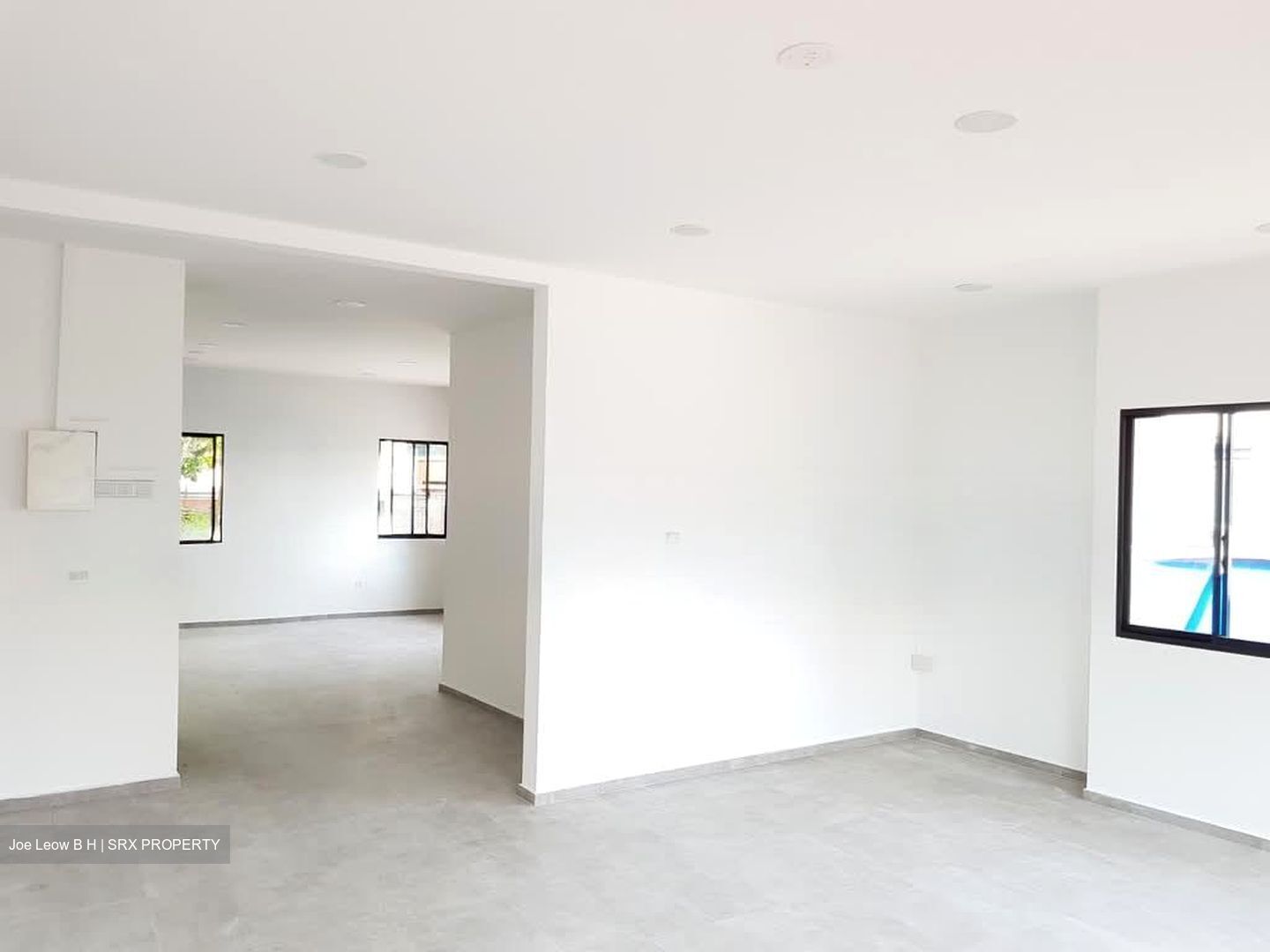 Sims Avenue (D14), Shop House #575673491